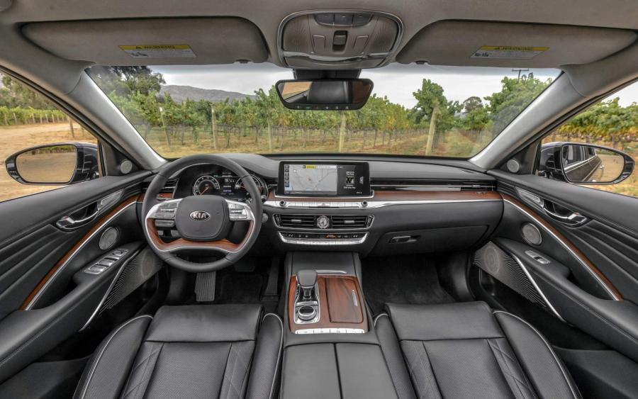 Торпедо Kia K900 (RJ) 2018 года  (фото 35 из 64)